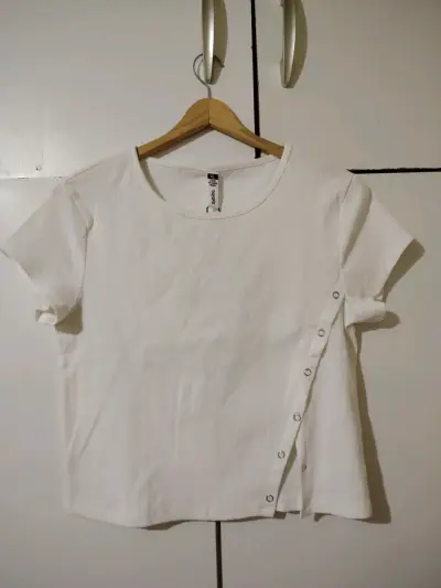 Polera blanca de algodón orgánico Sybilla - miniatura 1