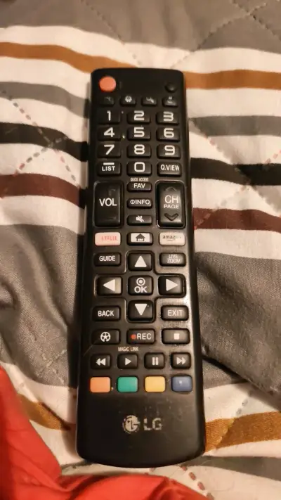 Smart TV LG 43 pulgadas Full HD - miniatura 4