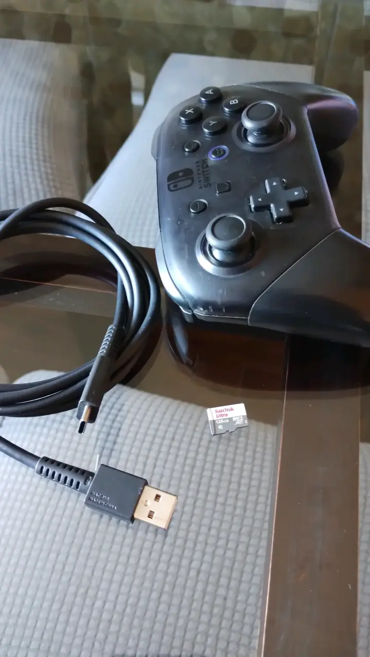 Nintendo Switch+ 2 juegos físicos+ Accesorios - 4