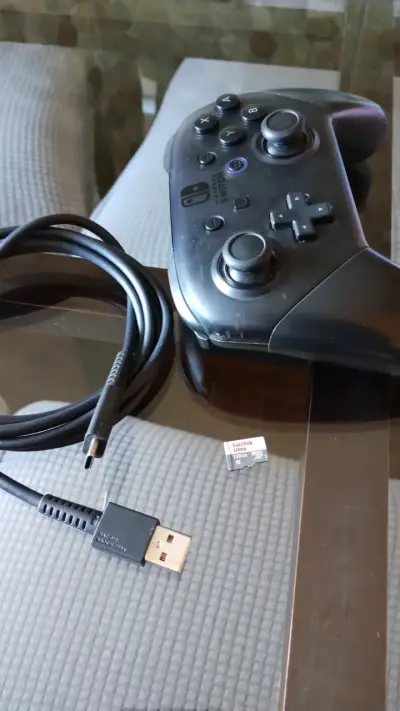 Nintendo Switch+ 2 juegos físicos+ Accesorios - miniatura 4