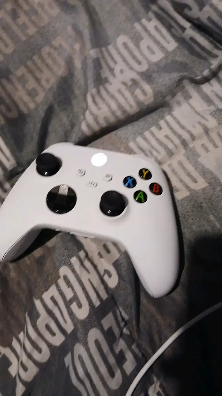 Consola Xbox Series S con Control Blanco - 3