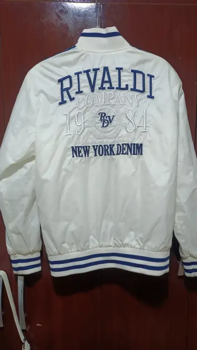 Chaqueta blanca Rivaldi con diseño bordado - miniatura 1