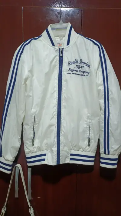 Chaqueta blanca Rivaldi con diseño bordado - miniatura 2