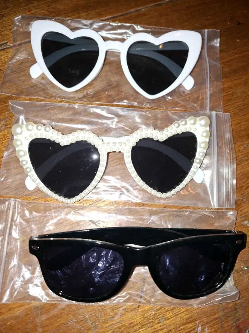 Set de Gafas de Sol Corazón y Clásicas - 2