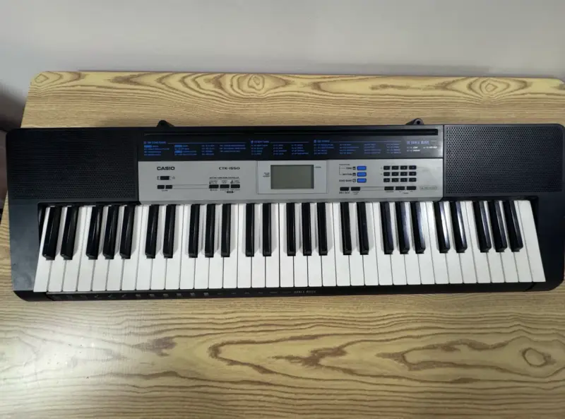 Teclado Casio CTK-1550 con 61 teclas - 1