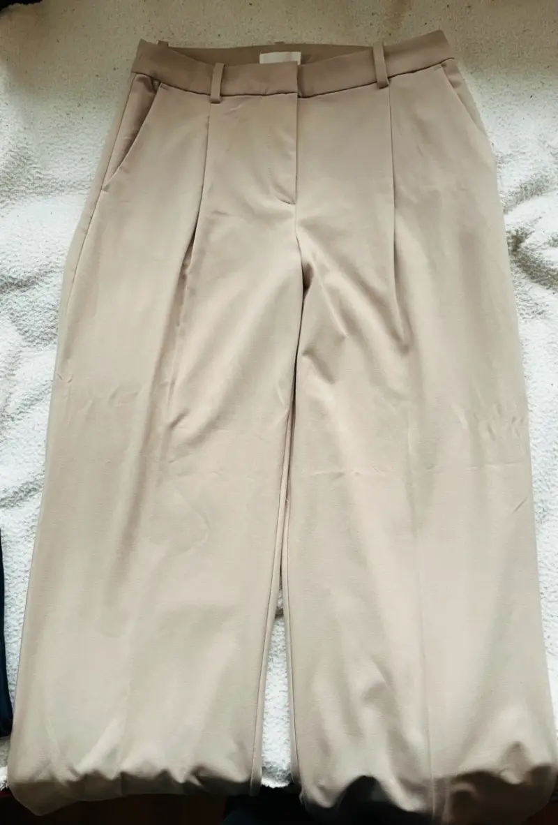 Pantalones beige de vestir para mujer - 1