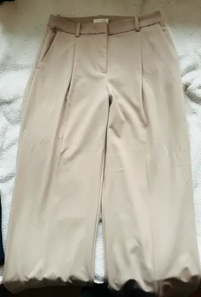 Pantalones beige de vestir para mujer - miniatura 1