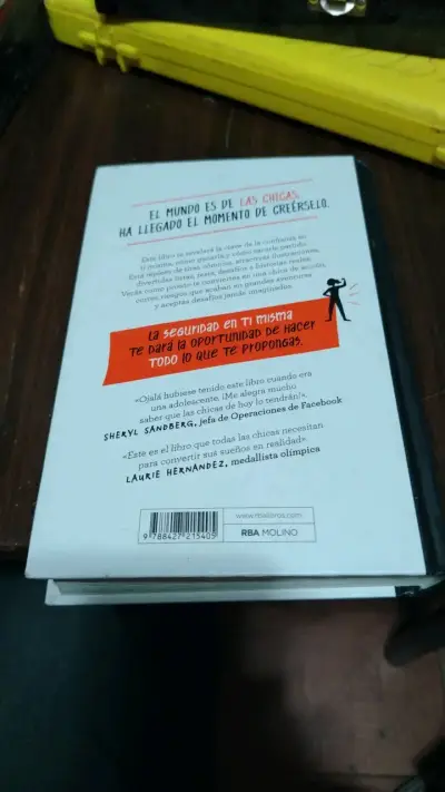 Libro 'El Mundo Es Tuyo' Manual para Chicas - miniatura 3