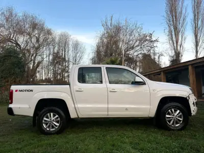 Camioneta Volkswagen Amarok 4x2 Blanca - miniatura 3