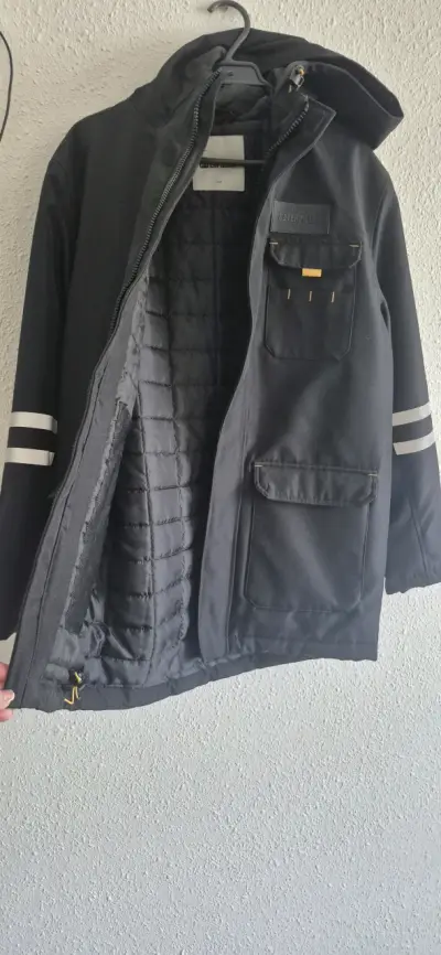 Chaqueta negra con capucha Caterpillar para hombre - miniatura 1