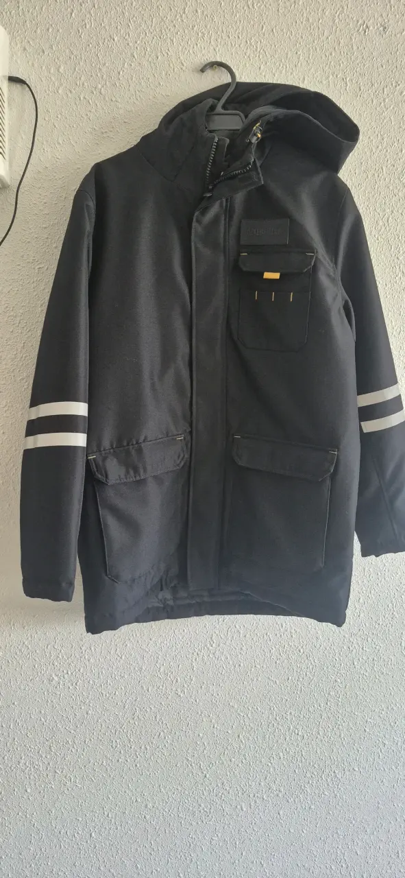 Chaqueta negra con capucha Caterpillar para hombre - 2