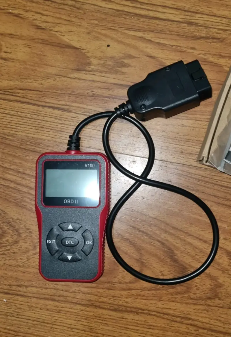 Escáner Automotriz OBD II V100 para Diagnóstico de Vehículos - 2