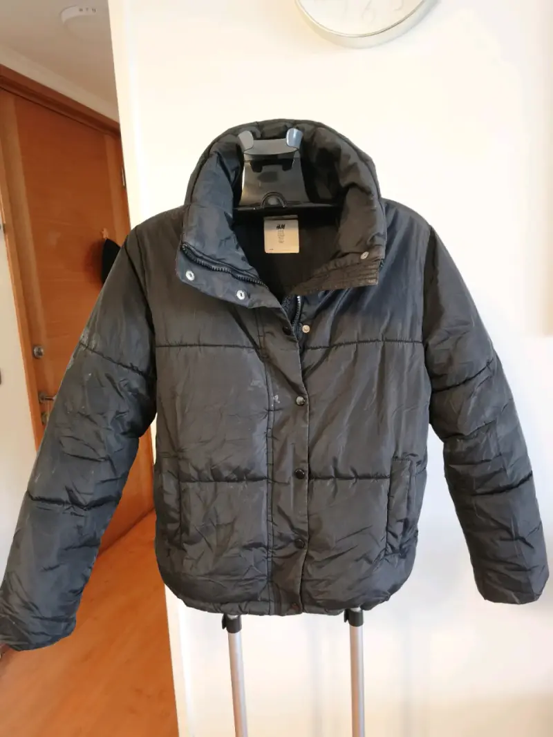 Chaqueta acolchada H&M con detalle - 1