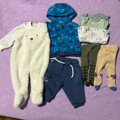 Lote de ropa para bebé 0-3 meses - miniatura 1