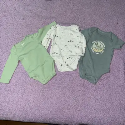 Lote de ropa para bebé 0-3 meses - miniatura 5