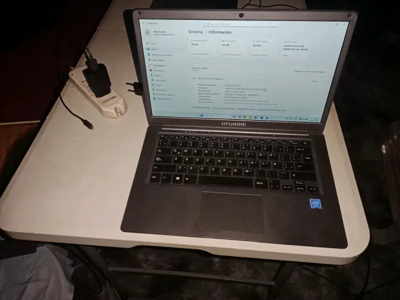 Notebook Hyundai Intel Celeron 4GB RAM