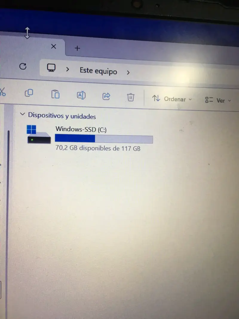 Laptop Lenovo Ideapad con SSD 117GB - 4