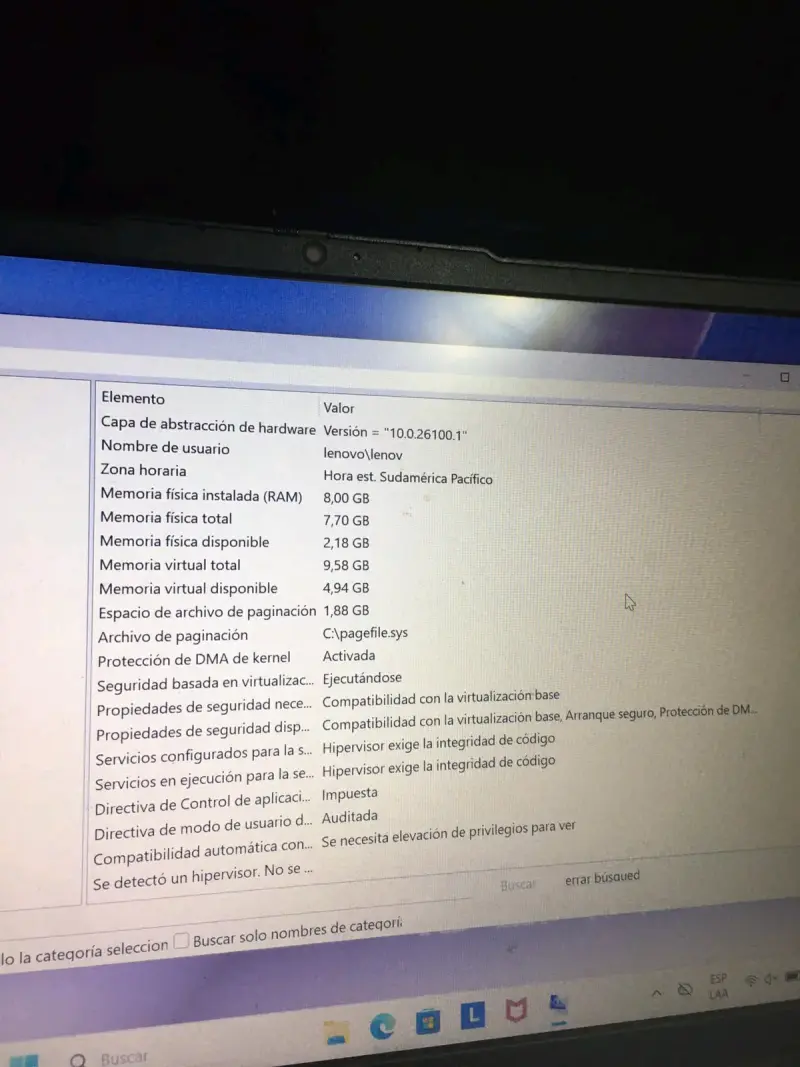 Laptop Lenovo Ideapad con SSD 117GB - 5