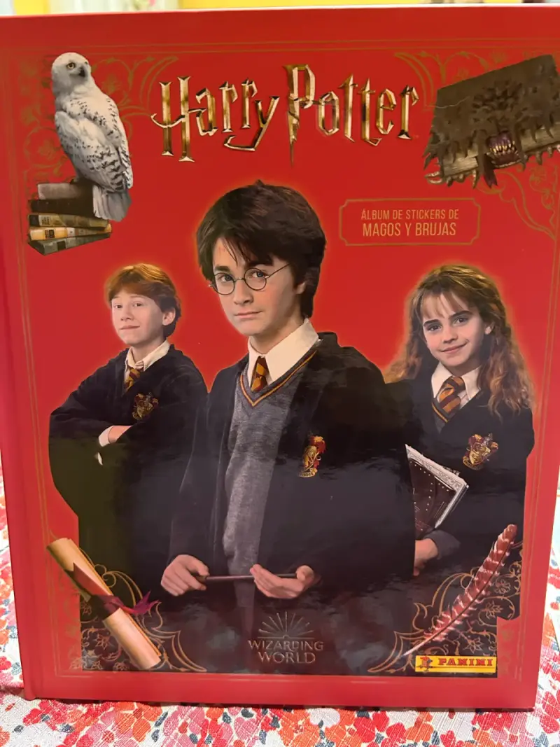 Álbum de Stickers Harry Potter Magos y Brujas +130 - 2