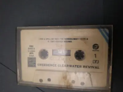 Cassette Creedence Clearwater Revival 1983 - miniatura 1