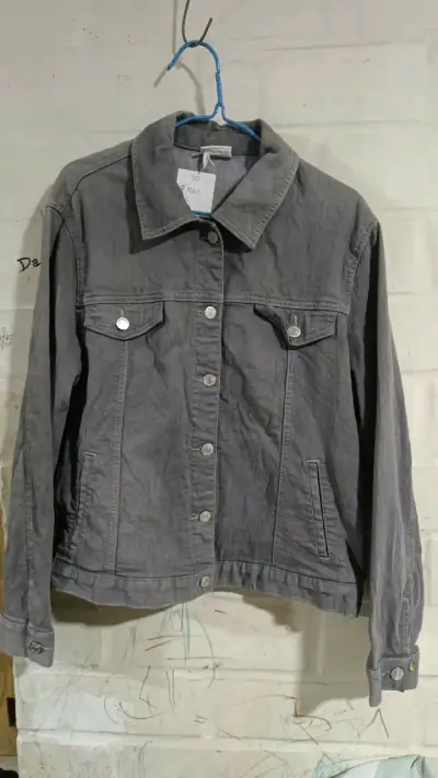 Chaqueta de mezclilla para mujer en varios colores - miniatura 2