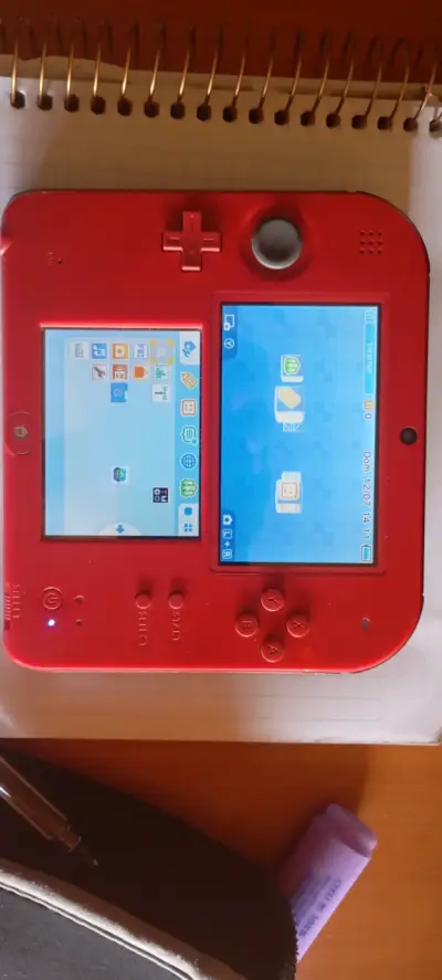 Consola Nintendo 2DS Roja con Pokémon Sol - miniatura 2