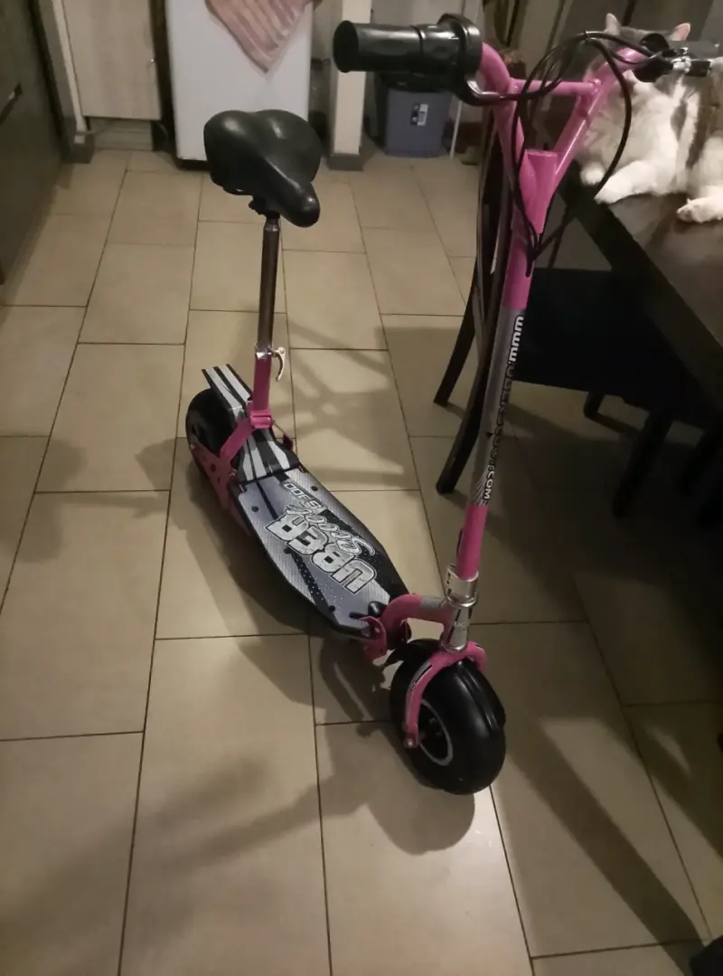 Scooter eléctrico Uber Scoot 500W rosa con asiento - 2