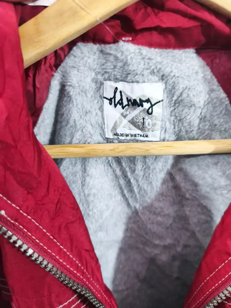 Chaqueta Roja Old Navy con Forro Interior - 1