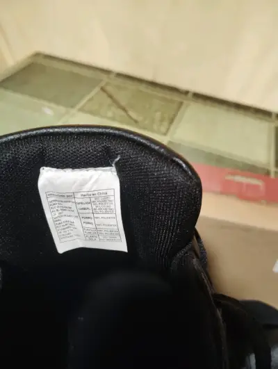 Zapatillas deportivas negras Puma talla 444 - miniatura 1