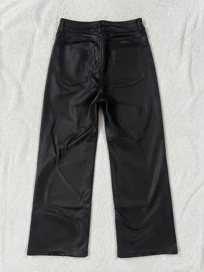 Jeans push up cuerina talla 38 con detalles - miniatura 2