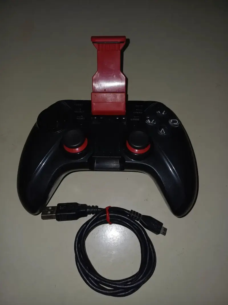 Controlador Bluetooth para juegos con soporte móvil - 1