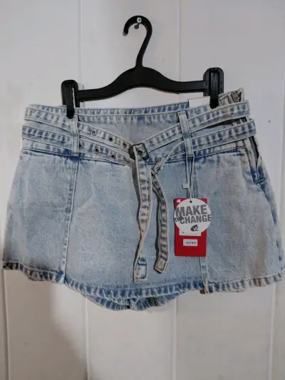 Shorts de mezclilla con cinturón doble - miniatura 1