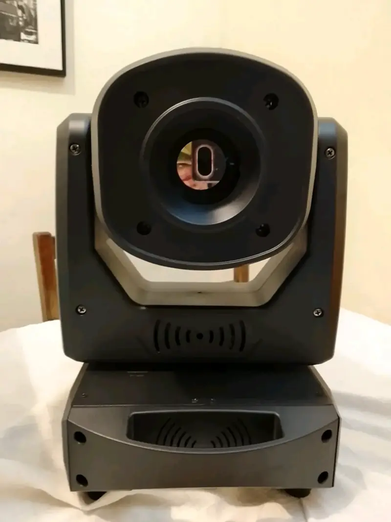 Cabezas móviles Tronlight LED Moving Head - 4