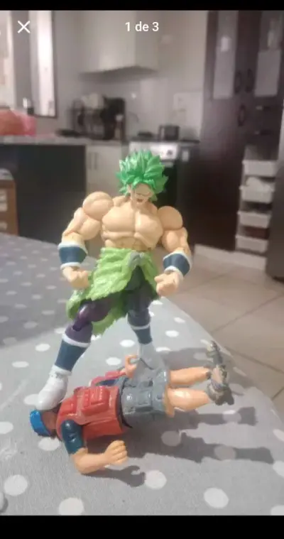 Figura de Broly - miniatura 3