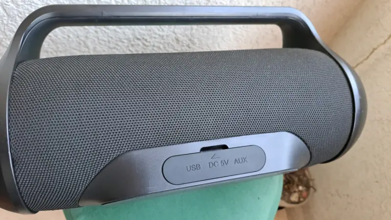 Parlante portátil Aiwa con Bluetooth - 2