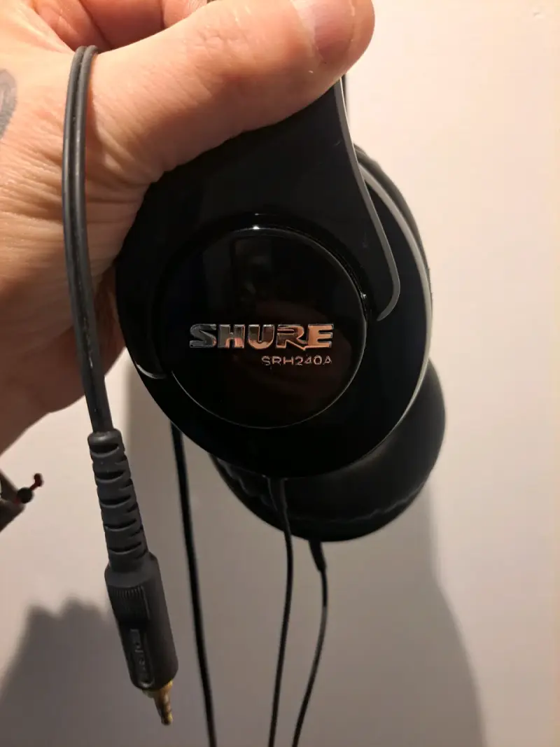 Audífonos Shure SRH240A - 3