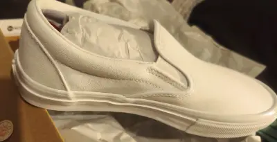 Zapatillas blancas slip-on Vans clásicas - miniatura 1
