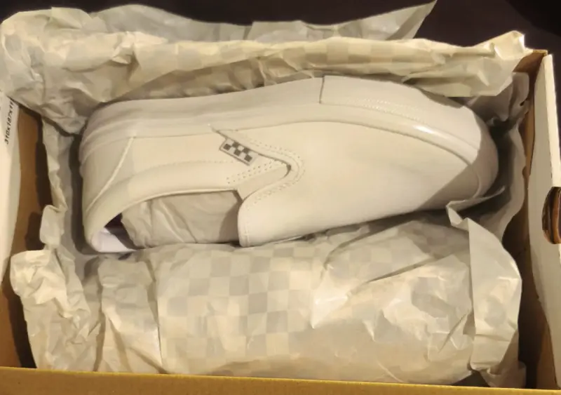 Zapatillas blancas slip-on Vans clásicas - 4