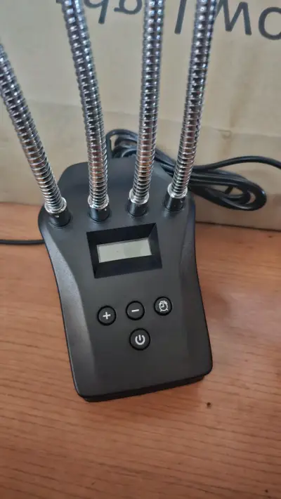 Lámpara LED de Cultivo con Cuatro Brazos Ajustable - miniatura 3