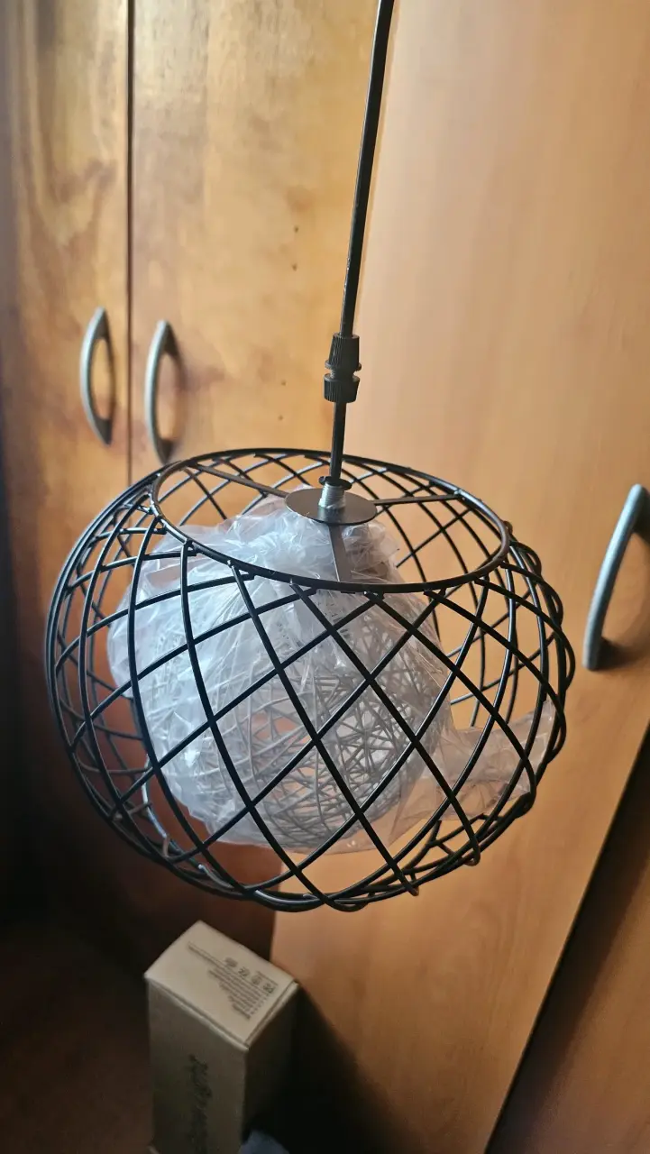 Lámpara colgante de metal estilo industrial - 2