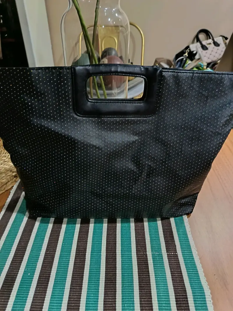 Bolso negro con diseño de puntos Victoria's Secret - 3