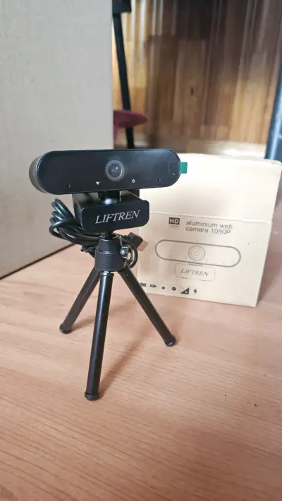 Cámara web HD 1080P con trípode Liftren - miniatura 2