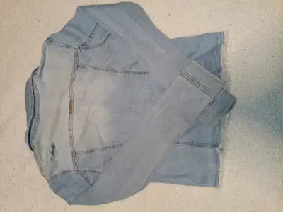 Chaqueta de mezclilla clara para mujer Mossimo - miniatura 3