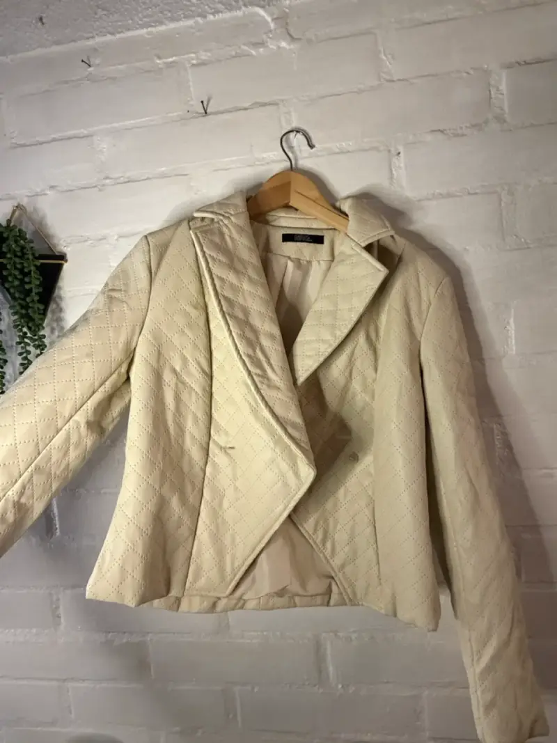 Chaqueta acolchada beige para mujer - 4
