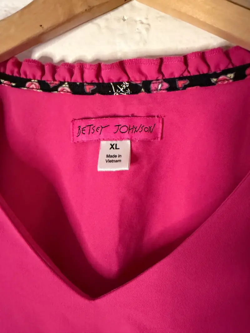 Top clínico fucsia con volantes para mujer - 5