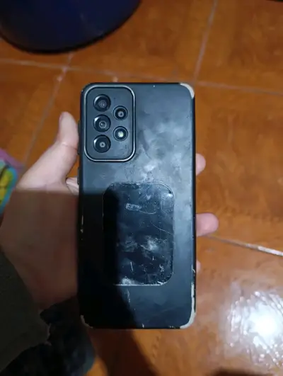 Samsung Galaxy A33 5G con Pantalla Dañada - miniatura 2