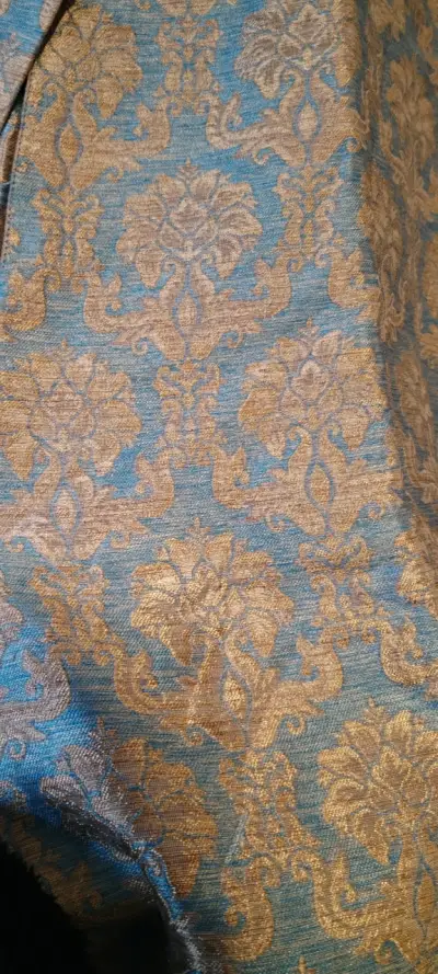 Kurta tradicional con diseño floral dorado y azul - miniatura 2