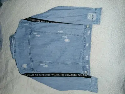 Chaqueta de mezclilla Opposite con diseño desgastado - miniatura 2