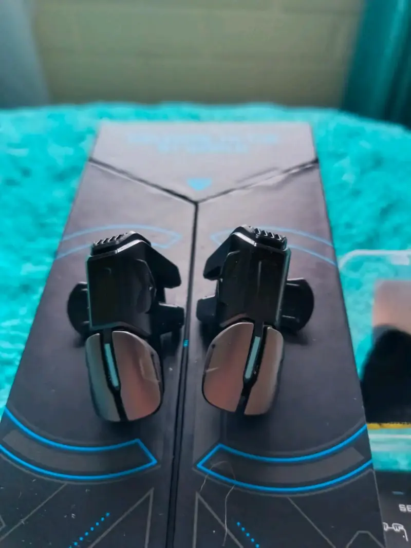 Smartphone GT20 Pro con diseño futurista - 4