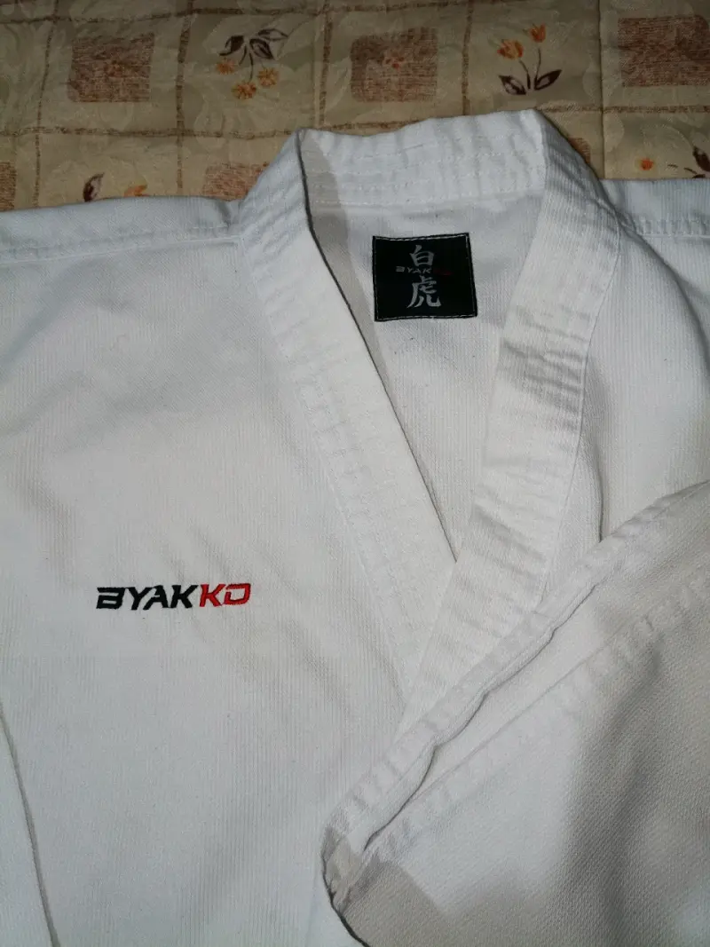 Kimono de Karate Byakko blanco talla 150 cm - 2